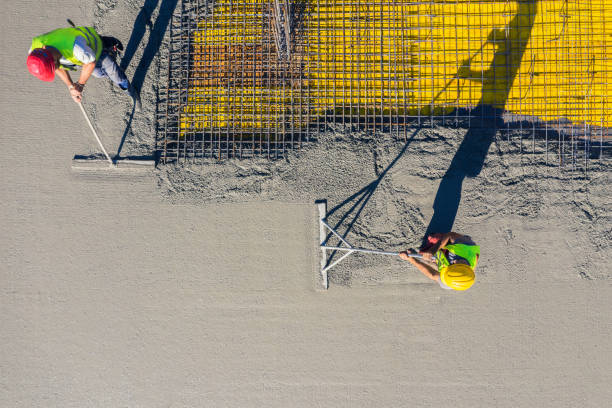 Best Best Concrete Contractor  in Bernie, MO